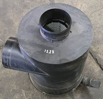 Peterbilt 520 Air Cleaner / Air Filter Housing