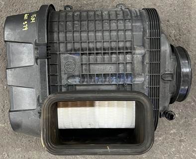 Peterbilt 579 Air Cleaner / Air Filter Housing