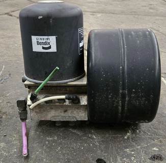 Peterbilt 520 Air Dryer