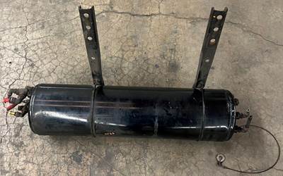 Freightliner Cascadia Air Tank