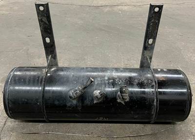 Peterbilt 567 Air Tank