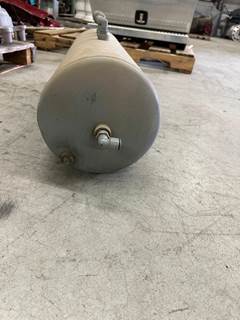 Peterbilt 587 Air Tank