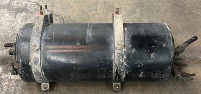Air tank off of a PACCAR truck. Measures 20" long weld-weld with a total length