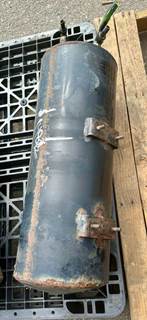 Volvo VNL Air Tank for a Volvo Truck VNL