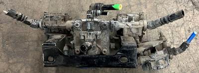 ABS modulator valves pulled from a PACCAR truck. Unit is in good used condition,
