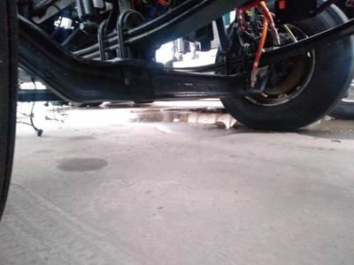 Peterbilt 579EV Front Axle Assembly