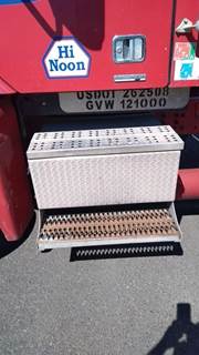 Freightliner Columbia Battery Box