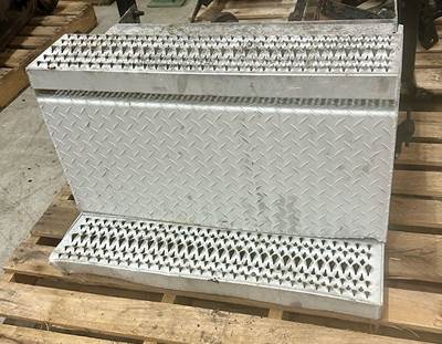 Peterbilt 378 Battery Box