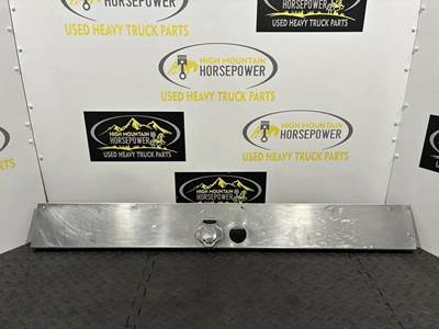KENWORTH 
Skirt, Sound Shield
With Plug & Cover With Logo
Also with Hole for