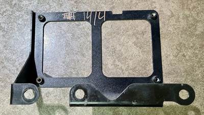 Peterbilt 389 Bracket