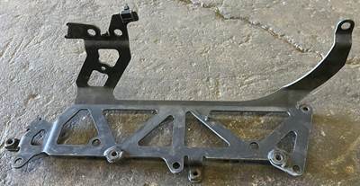 Bracket pulled from a PACCAR truck. Bracket is in good used condition, see