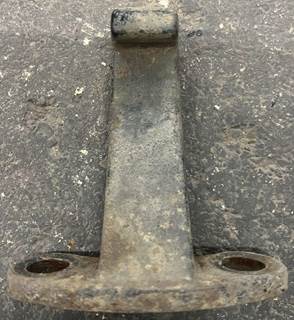 Axle seat retainer / bracket pulled from a Freightliner. Part is in good used