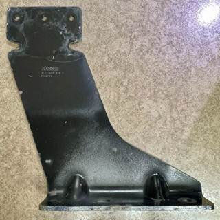 Paccar 
Battery Box Bracket 