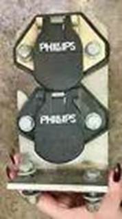 Phillips Trailer  Socket and  Bracket
OEM# 16-07309