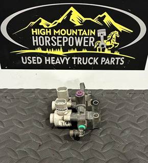 PACCAR / Bendix   Brake Relay Valve  
P/N: Bendix - K065229  / PACCAR -
