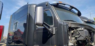 Peterbilt 579 Cab Assembly