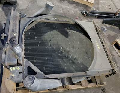 Kenworth T600 Cooling Assembly