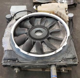 Kenworth T680 Cooling Assembly