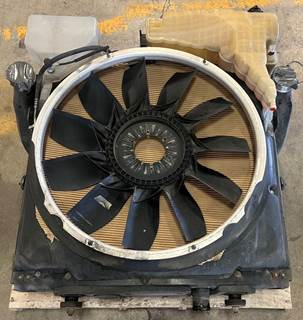 Kenworth T680 Cooling Assembly