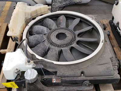 Kenworth T880 Cooling Assembly