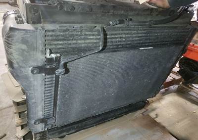 Peterbilt 579 Cooling Assembly