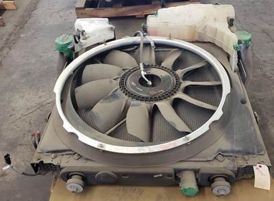 Peterbilt 579 Cooling Assembly