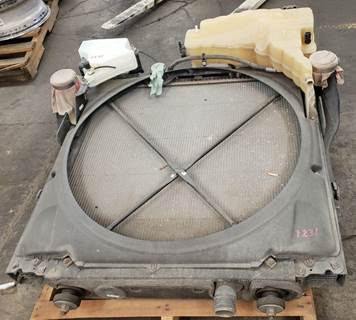 Peterbilt 579 Cooling Assembly