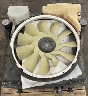 Peterbilt 579 Cooling Assembly