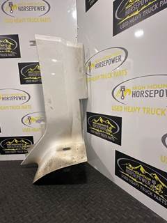 Kenworth T880 Right Cowl