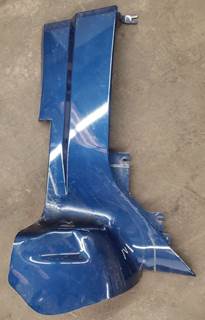 Left side cowl panel
pulled from a 2018 Kenworth T680. 
 Minor scuffing as