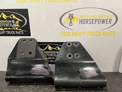 PACCAR  Gusset - Extruded,  Right Side  
P/N: A47-6077R 
**Sold Individually**