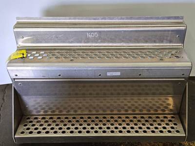 Peterbilt 567 DPF Assembly