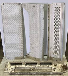 DPF cover with steps from a 2015 Kenworth 389. L-41". W-14". Used condition. See