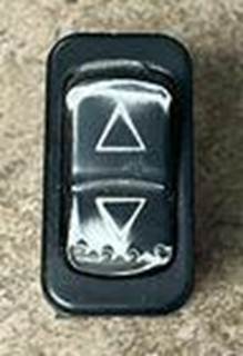 Peterbilt Dash Switch
OEM#  16-09121-4D3DSS2F61