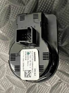 PACCAR   Menu Control Dash Switch   Q27-1012-102