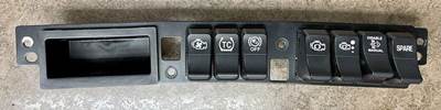 PACCAR 
Dash Panel 
Switches 
Storage Tray 
S06-1074-601 