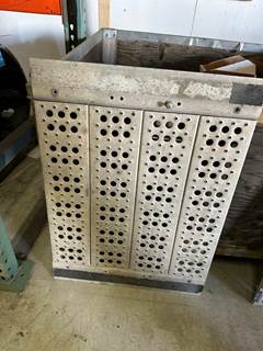 Freightliner Columbia Deck Plate / Catwalk