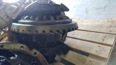 Meritor RDL23160-4.10 Front Differential for a Kenworth W900B