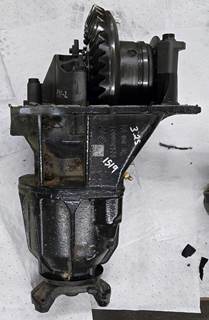 Paccar MV2014P325 Front Differential for a Peterbilt 579