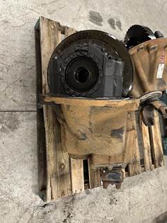 Spicer D170DP Front Differential for a Peterbilt 320
