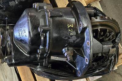 Eaton DSP40-3.25 Front Differential for a Kenworth T800