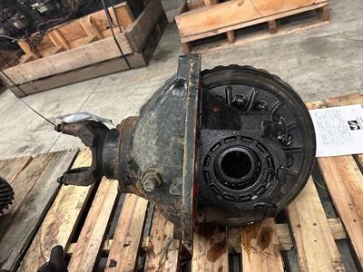 Eaton RDH40 Rear Differential for a Kenworth T660