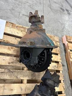 Eaton RS404 Rear Differential for a International 9400I