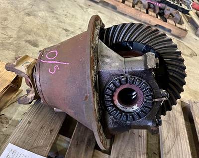 International RA44 Rear Differential