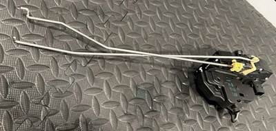 Kenworth T680 Right Front Door Assembly