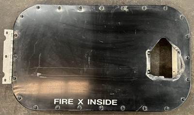 Drivers side sleeper door shell pulled from a Kenworth. Sleeper door shell is in