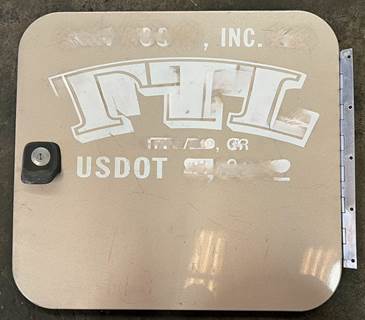 Passenger side sleeper door pulled from a Peterbilt. Sleeper door is in good