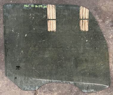 Peterbilt 579 Front Door Glass