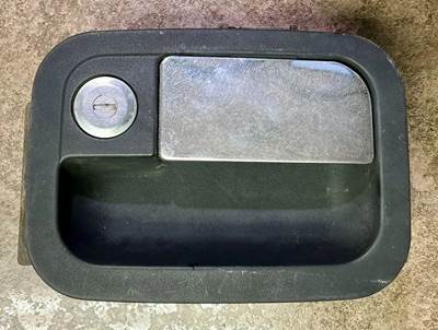 Kenworth / Peterbilt  
Door Handle  
Part #'s: R56-1025R / R11-1137