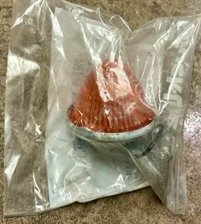 Truck-Lite  
Clearance Marker Assembly  
LMP BHIVE M/C
26322Y 